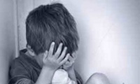  Крестный отец десятилетнего мальчика подвергал ребенка сексуальному насилию
