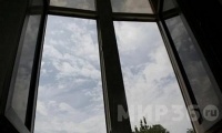  Воронежец выбросил из окна сожительницу, годящуюся ему в дочери