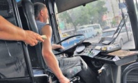  Пассажир маршрутки при выходе прихватил пять тысяч рублей