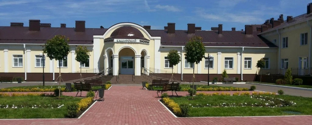 Посетите выбранный дом престарелых